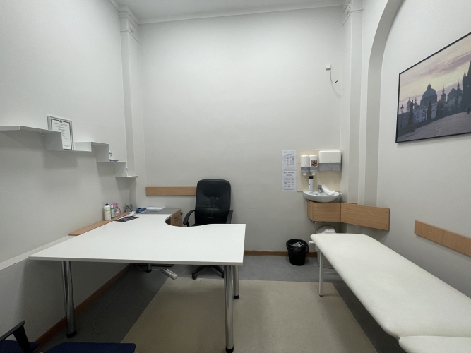 Izīrē tirdzniecības telpas, Pērnavas iela 10, Rīga, Labais krasts, Centrs / 2 684 € 26