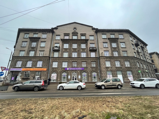Pērnavas iela 10 1