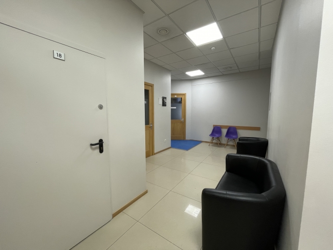 Izīrē tirdzniecības telpas, Pērnavas iela 10, Rīga, Labais krasts, Centrs / 2 684 € 16