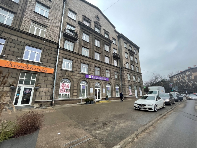 Izīrē tirdzniecības telpas, Pērnavas iela 10, Rīga, Labais krasts, Centrs / 2 684 € 28