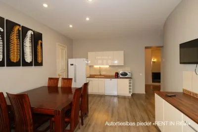 Pārdod dzīvokli, Rūpniecības iela 7, Rīga, Labais krasts, Centrs / 450 000 € 3