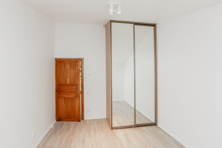 Izīrē dzīvokli, Altonavas iela 2, Rīga, Kreisais krasts, Torņkalns / 650 € 9