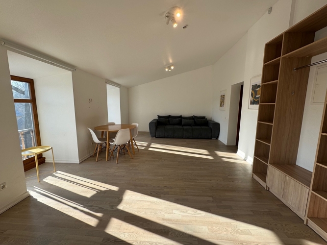 Izīrē dzīvokli, Altonavas iela 2, Rīga, Kreisais krasts, Torņkalns / 650 € 1