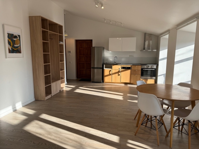 Izīrē dzīvokli, Altonavas iela 2, Rīga, Kreisais krasts, Torņkalns / 650 € 6