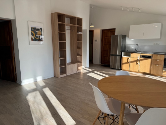 Izīrē dzīvokli, Altonavas iela 2, Rīga, Kreisais krasts, Torņkalns / 650 € 7