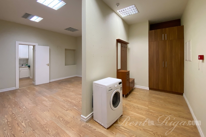 Pārdod dzīvokli, Raiņa bulvāris iela 3, Rīga, Labais krasts, Centrs / 277 200 € 9