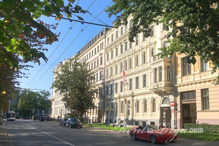 Pārdod dzīvokli, Raiņa bulvāris iela 3, Rīga, Labais krasts, Centrs / 277 200 € 16