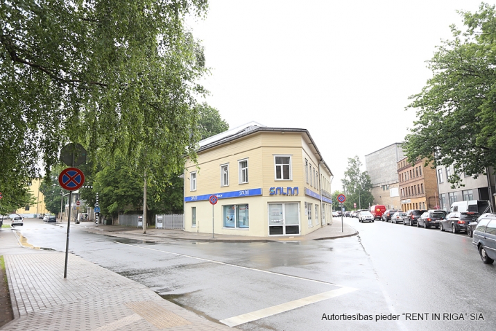 Izīrē tirdzniecības telpas, Lāčplēša iela 92, Rīga, Labais krasts, Centrs / 4 272 € 20
