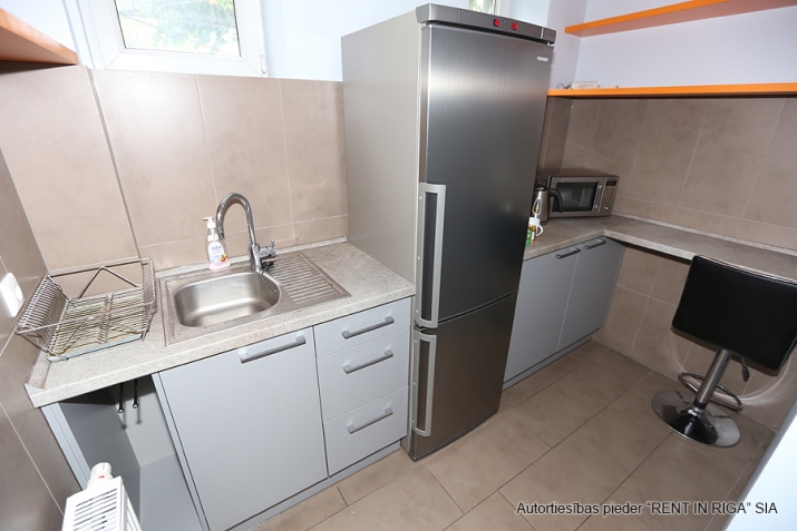 Izīrē komercplatību, Lāčplēša iela 92, Rīga, Labais krasts, Centrs / 5 712 € 13