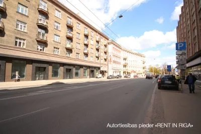 Izīrē biroju, Brīvības iela 67, Rīga, Labais krasts, Centrs / 2 200 € 3
