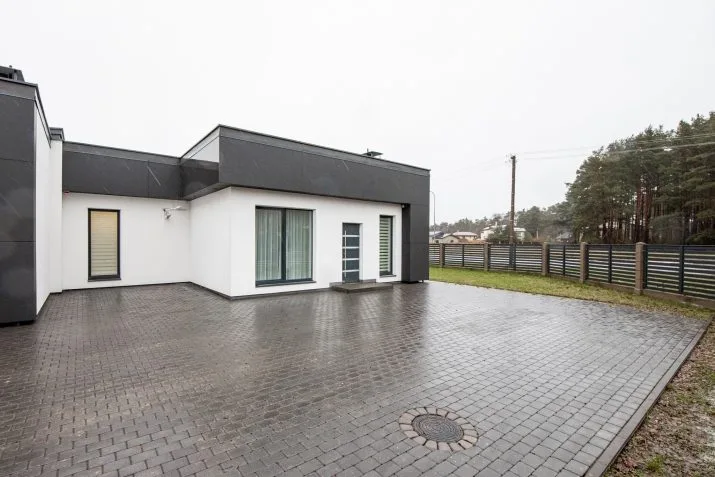 Izīrē māju, Lauku iela 2, Ādažu novads, Ādaži / 1 500 € 21