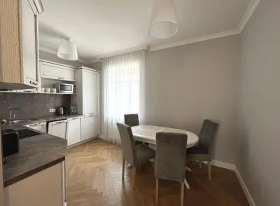 Pārdod dzīvokli, Pērnavas iela 41, Rīga, Labais krasts, Centrs / 155 730 € 7
