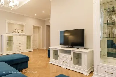 Pārdod dzīvokli, Pērnavas iela 41, Rīga, Centrs / 192560 € 5