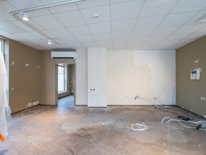 commercial premises For Rent, Tērbatas street 22/24, Rīga, Labais krasts, Centrs / 2 000 € 6