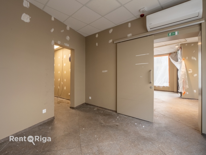 commercial premises For Rent, Tērbatas street 22/24, Rīga, Labais krasts, Centrs / 2 000 € 8