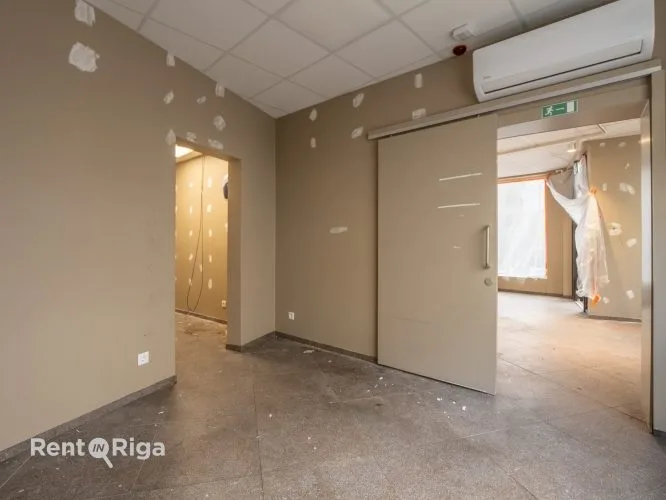 commercial premises For Rent, Tērbatas street 22/24, Rīga, Labais krasts, Centrs / 2 000 € 8