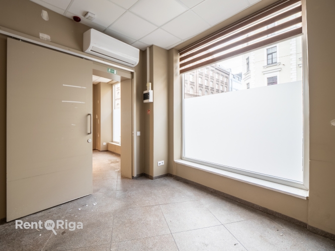 commercial premises For Rent, Tērbatas street 22/24, Rīga, Labais krasts, Centrs / 2 000 € 10