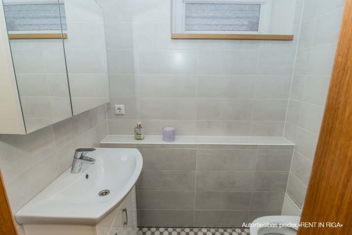 Izīrē māju, Mēmeles iela 50B, Mārupes novads / 7 500 € 17