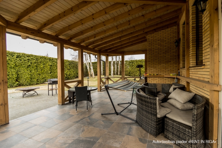 Izīrē māju, Mēmeles iela 50B, Mārupes novads / 7 500 € 24