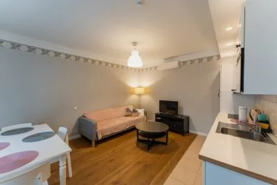 Izīrē dzīvokli, Jomas iela 92, Jūrmala, Majori / 600 € 3