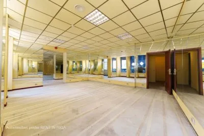 Izīrē tirdzniecības telpas, Cēsu iela 43, Rīga, Labais krasts, Centrs / 2 000 € 5