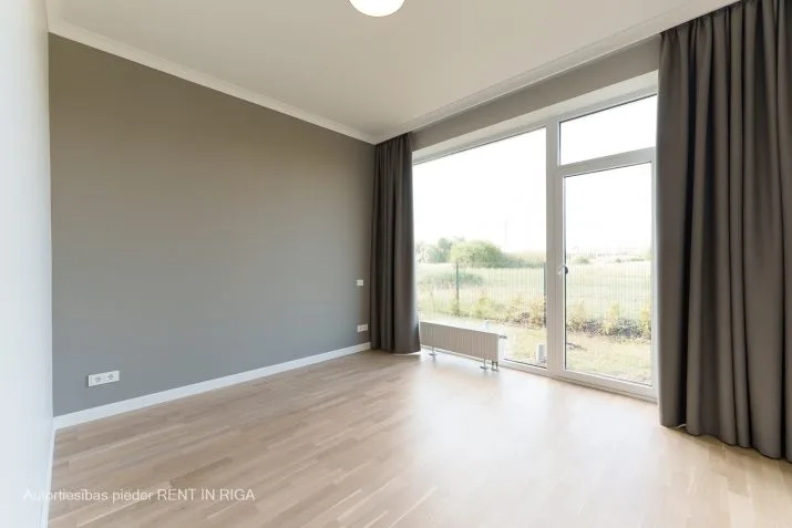 Izīrē māju, Lielā iela 26, Mārupes novads, Mārupe / 1 400 € 6