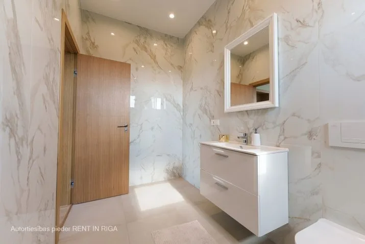 Izīrē māju, Lielā iela 26, Mārupes novads, Mārupe / 1 400 € 9