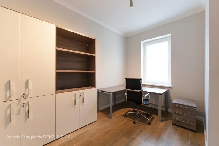 Izīrē māju, Lielā iela 26, Mārupes novads, Mārupe / 1 400 € 15
