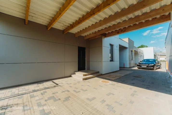 Izīrē māju, Lielā iela 26, Mārupes novads, Mārupe / 1 400 € 19