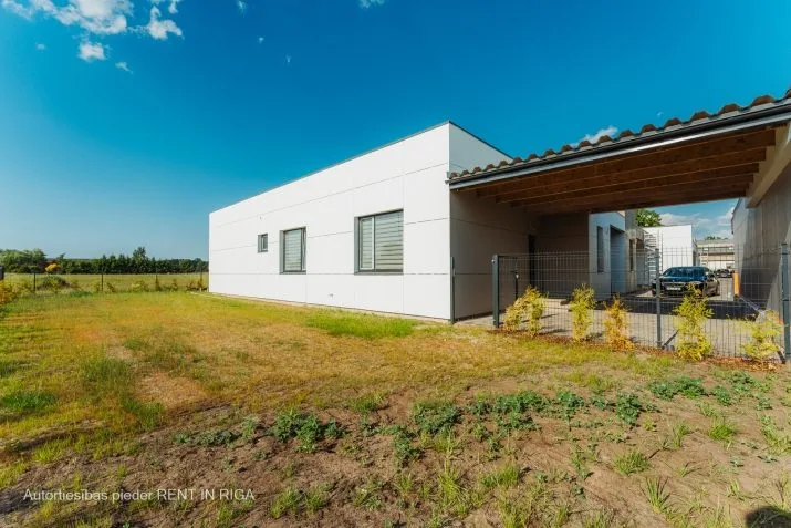 Izīrē māju, Lielā iela 26, Mārupes novads, Mārupe / 1 400 € 23