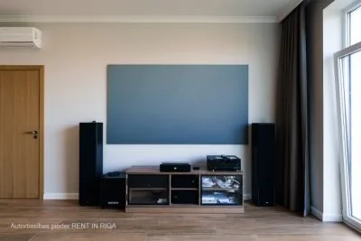 Izīrē māju, Lielā iela 26, Mārupes novads, Mārupe / 1 400 € 2