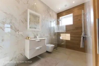 Izīrē māju, Lielā iela 26, Mārupes novads, Mārupe / 1 400 € 10