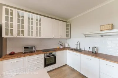 Izīrē māju, Lielā iela 26, Mārupes novads, Mārupe / 1 400 € 4