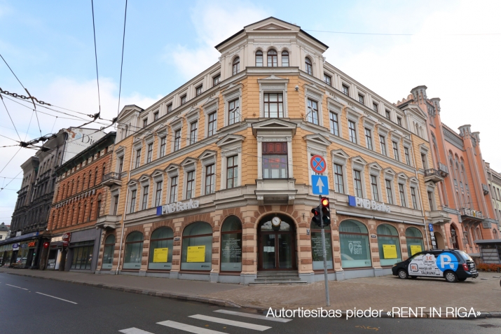 Izīrē tirdzniecības telpas, Raina bulvaris iela 11, Rīga, Labais krasts, Centrs / 3 320 € 9