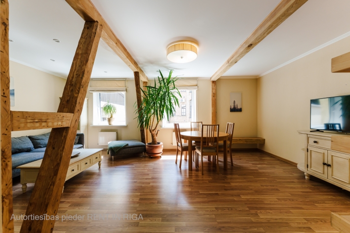 Krišjāņa Valdemāra iela 9A 1