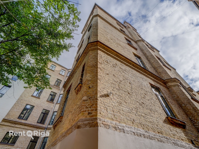 Lāčplēša iela 36 5