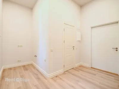 Pārdod dzīvokli, Lāčplēša iela 36, Rīga, Centrs / 113900 € 6
