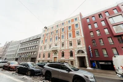 Pārdod dzīvokli, Lāčplēša iela 36, Rīga, Centrs / 142230 € 1