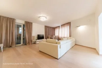 Izīrē dzīvokli, Jāņa Daliņa iela 8, Rīga, Centrs / 1600 € 2