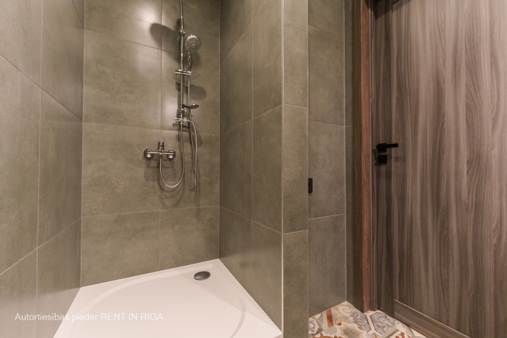 Izīrē dzīvokli, Avotu iela 46 a, Rīga, Labais krasts, Centrs / 600 € 10
