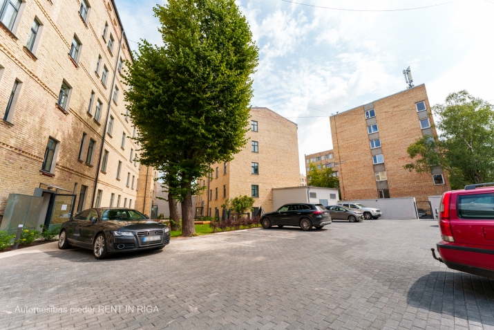 Izīrē dzīvokli, Avotu iela 46 a, Rīga, Labais krasts, Centrs / 600 € 17