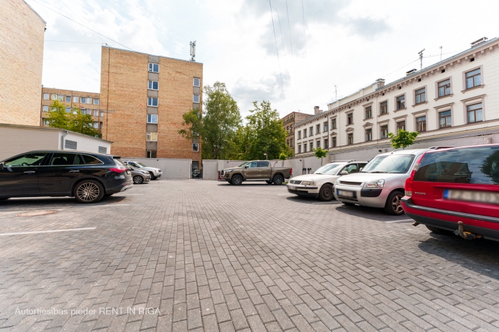 Izīrē dzīvokli, Avotu iela 46 a, Rīga, Labais krasts, Centrs / 600 € 19