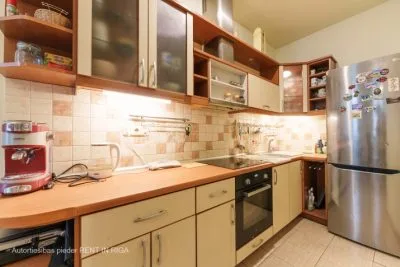 Izīrē dzīvokli, Skolas iela 38, Rīga, Labais krasts, Centrs / 600 € 1