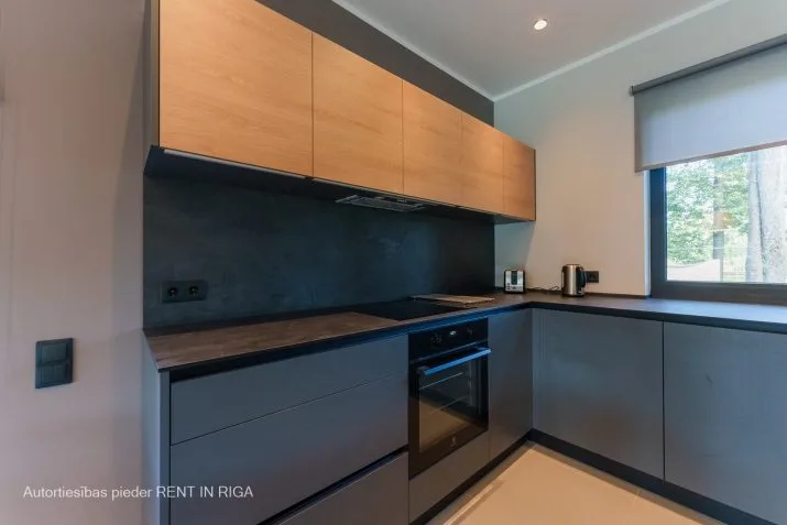 Izīrē māju, Zemgales iela 52A, Jūrmala, Vaivari / 1 400 € 8