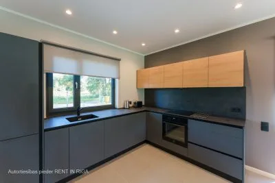 Izīrē māju, Zemgales iela 52A, Jūrmala, Vaivari / 1 600 € 8