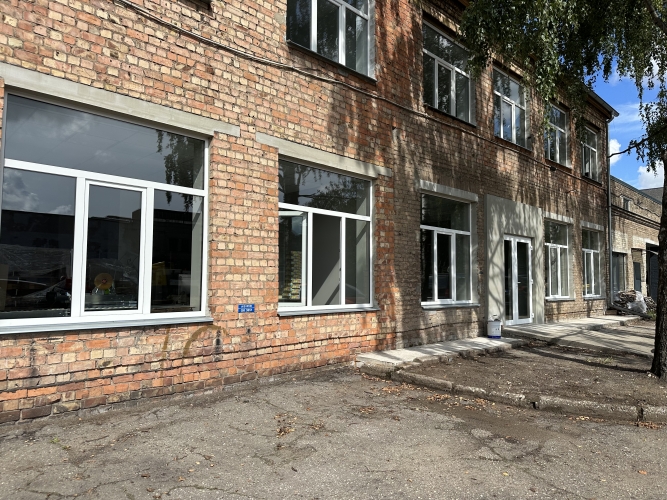 Izīrē komercplatību, Brīvības gatve iela 201, Rīga, Labais krasts, Teika / 1 337 € 8