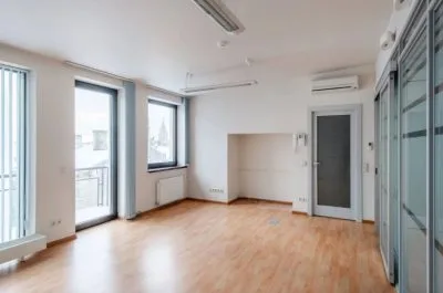 Pārdod dzīvokli, Upīša iela 20a, Rīga, Labais krasts, Centrs / 223 040 € 8
