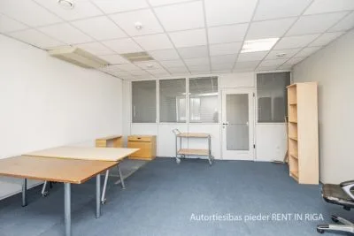 Izīrē biroju, Ulmaņa gatve iela 5, Rīga, Torņkalns / 400 € 3