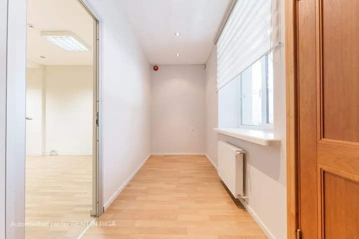 Izīrē biroju, Dzirnavu iela 13, Rīga, Labais krasts, Centrs / 550 € 12