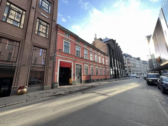 Izīrē tirdzniecības telpas, Dzirnavu iela 59, Rīga, Labais krasts, Centrs / 3 342 € 17